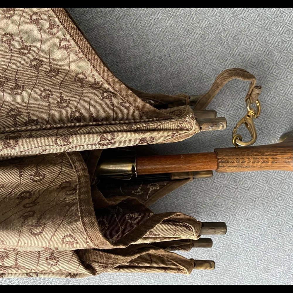 Rare Gucci umbrella wooden handle w shoulder strap